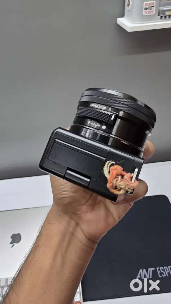 Sony zv E 10 with lens new condition