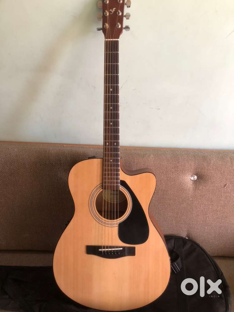 Yamaha FSX80C Guitar