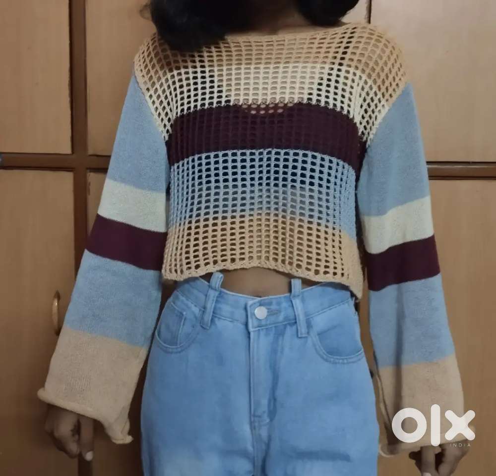 Open knit pullover top