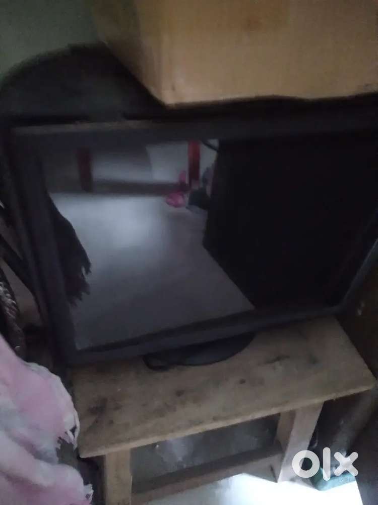 Selling my Samsung CRT monitor