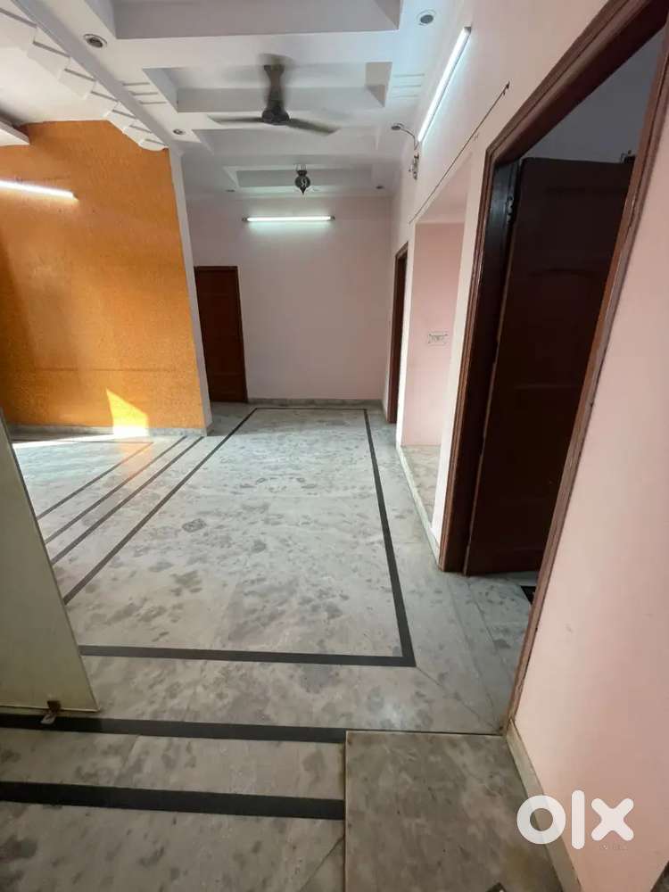 3 BHK flat rent in Gurgaon sector 9
