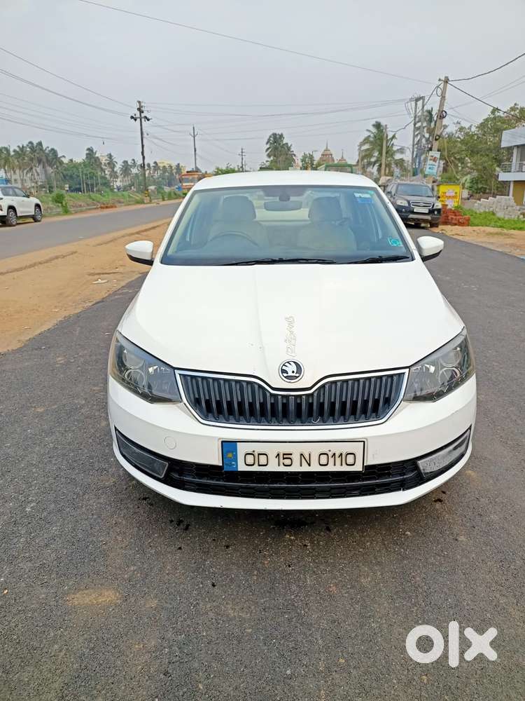 Skoda Rapid 1.6 MPI Style Black Package, 2019, Petrol