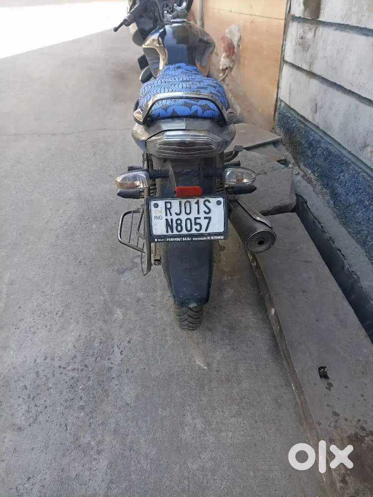 Bajaj discover 150cc 2011 excellent condition, single owner
