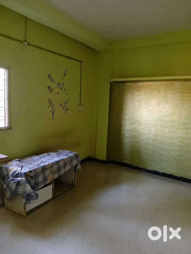 1 room for rent in 2500 in karond choraha with light seprate washroom