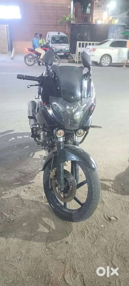 Bajaj Pulsar 220F