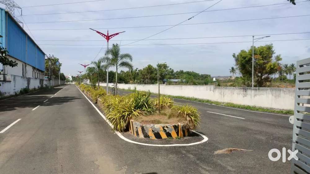 North East Corner Plots - 700 Meter NH