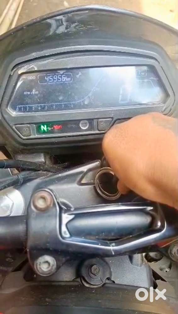 bajaj dominar 250