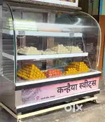 Sweet display counter