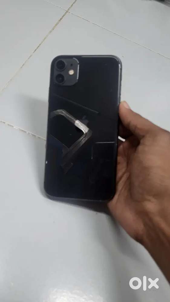 IPhone 11 64gb Storage  Forget icloud lock