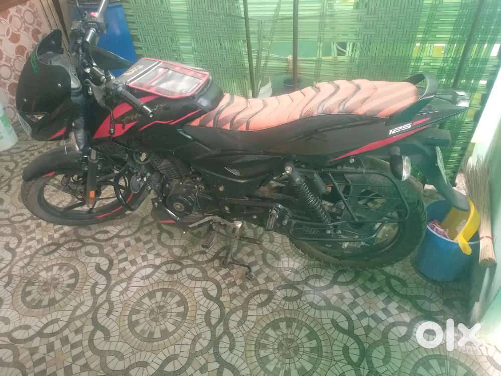 Bajaj Pulsar 125 reading 5000 good condition bike full quality