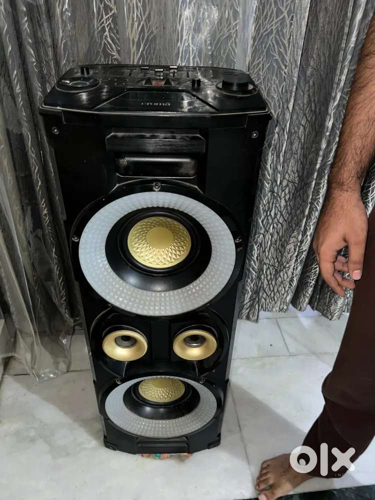 Croma party box crey 3023 audio speaker