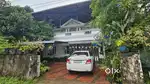 House For lees Equipped with Solar Power