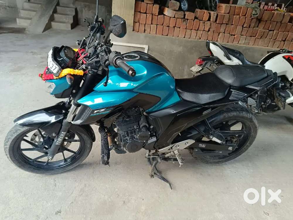 Yamaha FZ 250cc in great condition.