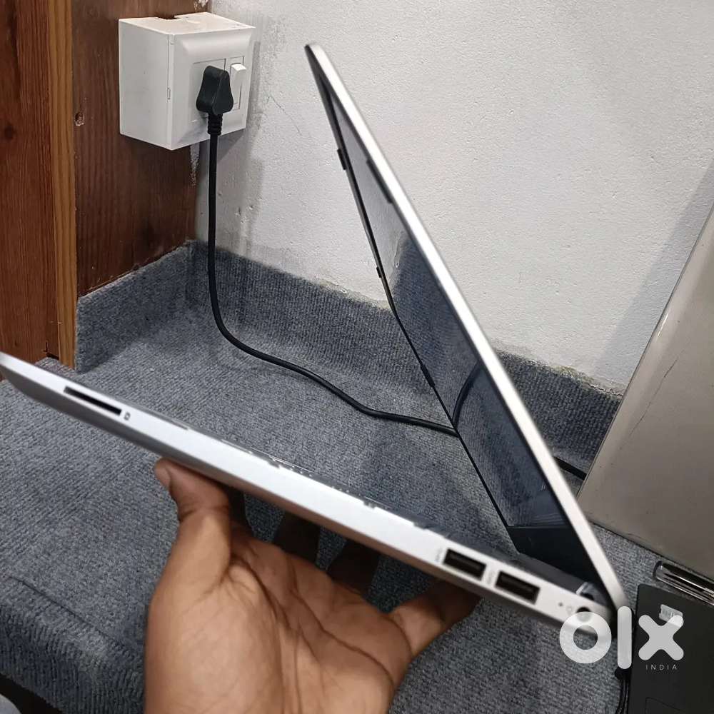 HP Intel Core i5 11 th Gen 
 16 GB Ram 512SSD Nvme 15.6 Screen