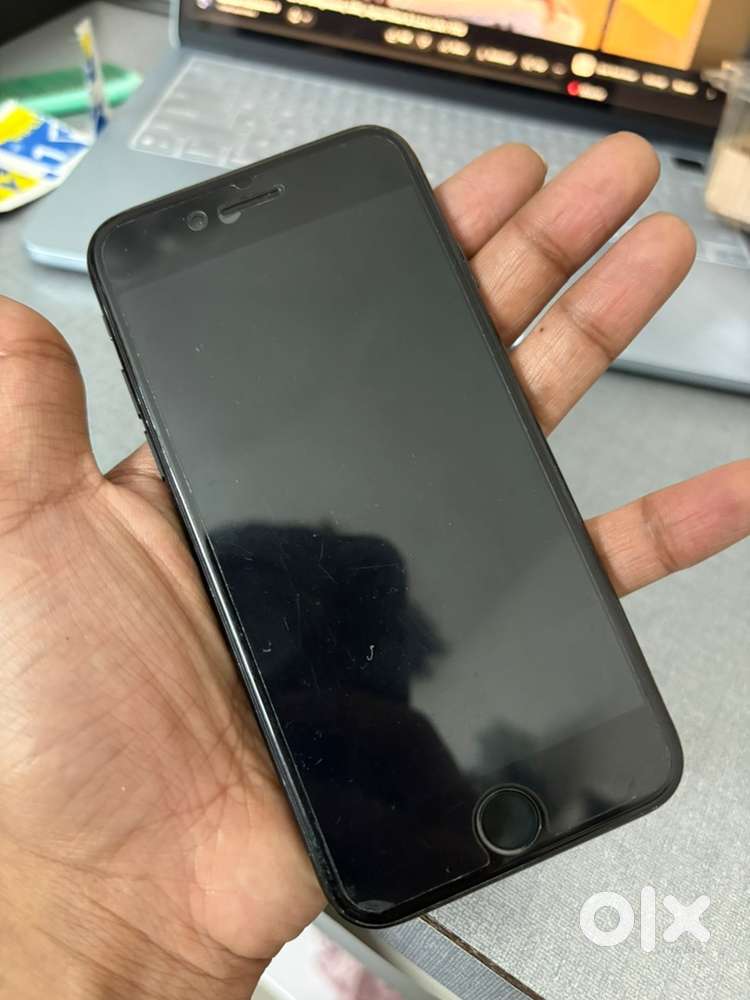 iPhone 7 - 32GB & 100% Battery health(Under warranty)