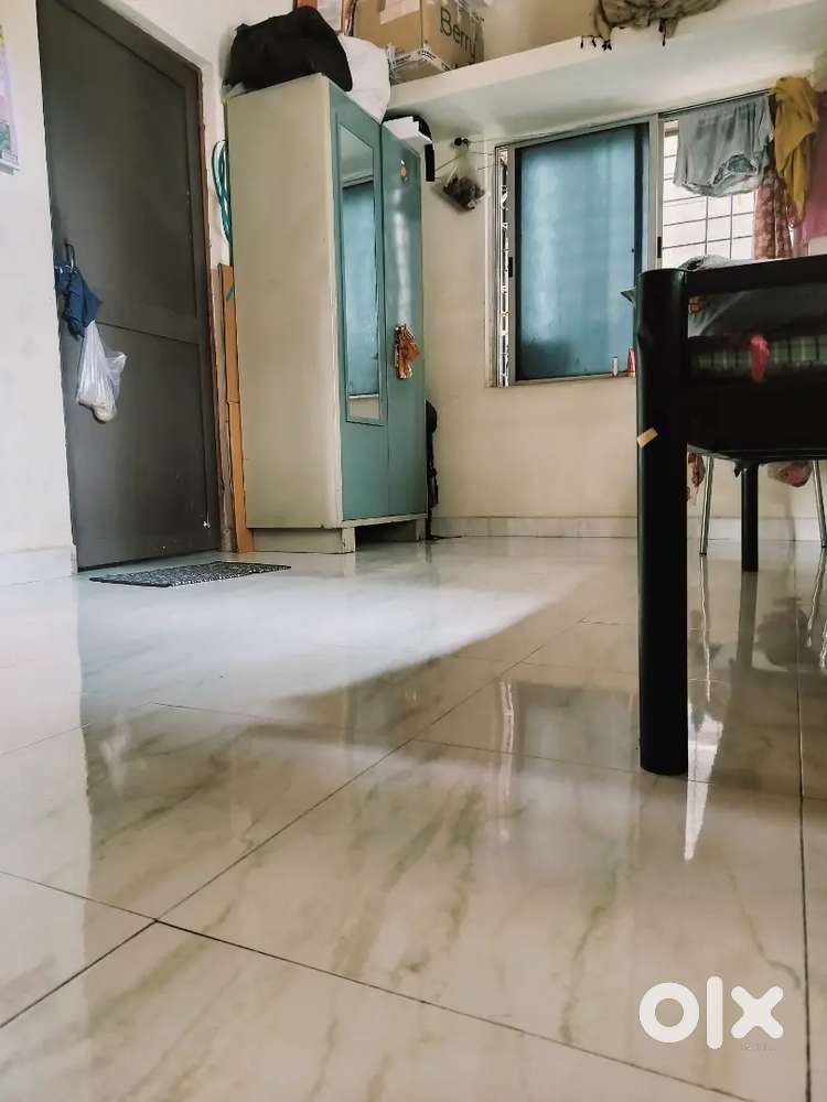 Looking for female flatmate