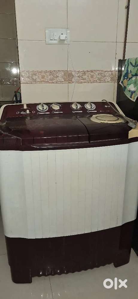 LG WASHING MACHINE 6.8KG