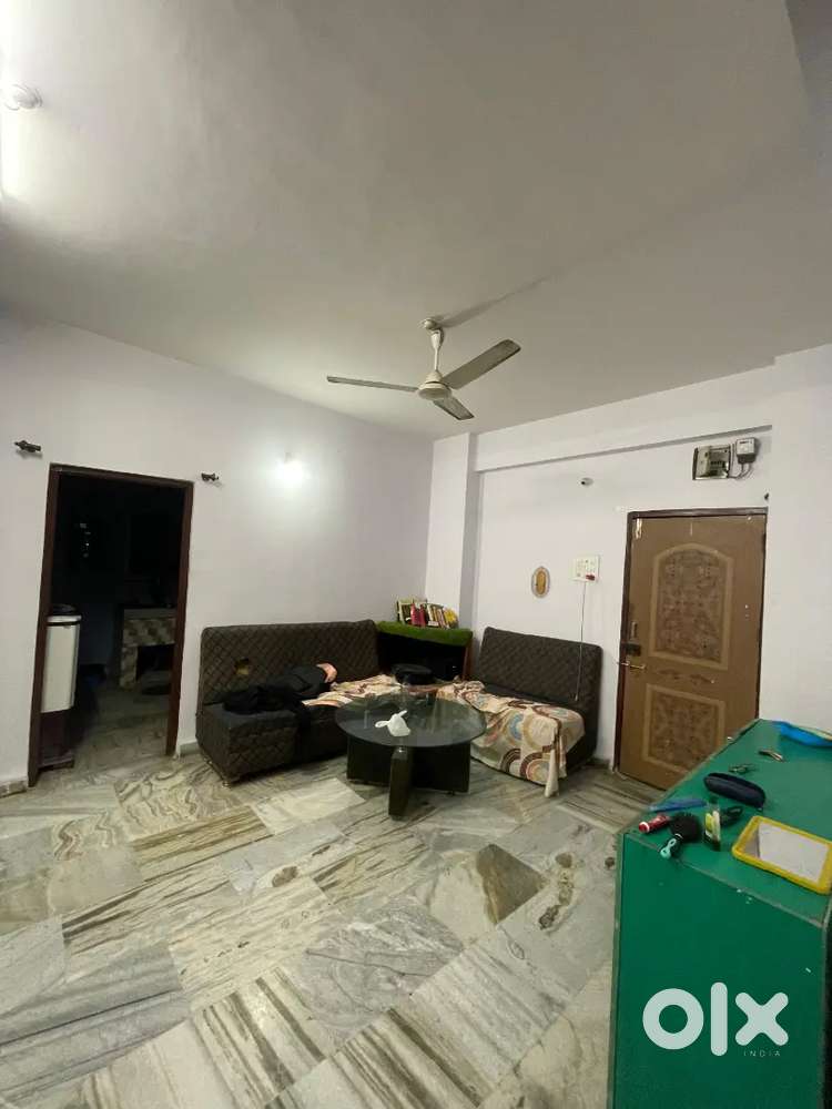 Fully furnished newly painted 2 bhk flat