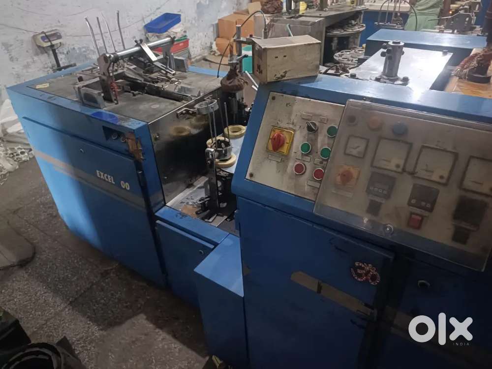 Automatic paper cup machine