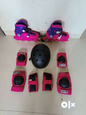Brand new, hardly used Oxelo brand, complete set of skating kit. Size - EU 34-36.