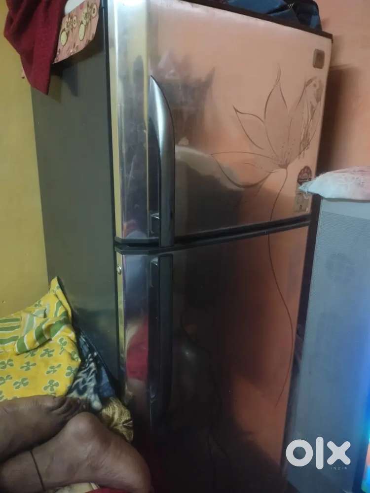 Godrej double doorRefrigerator 232 ltr