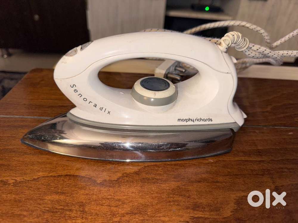 Morphy Richards Senora DLX 1000 Watt Dry Light Iron