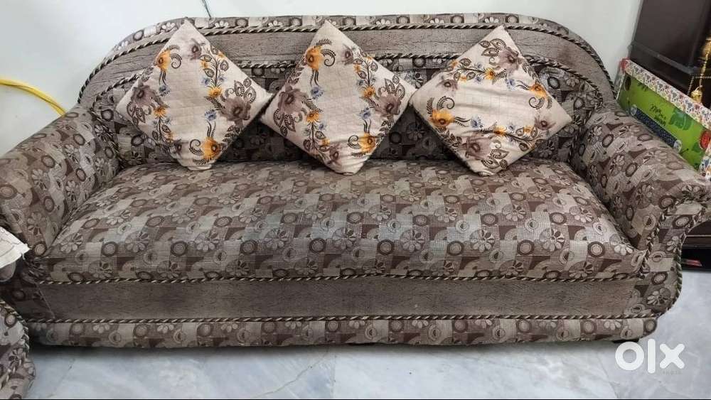 3 Set Sofa for sale in Hari Nagar, Asha Park