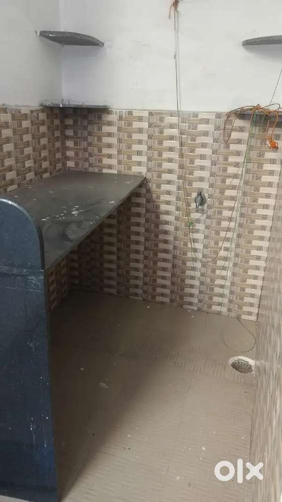 1bhk for 4200 bachelor allowed