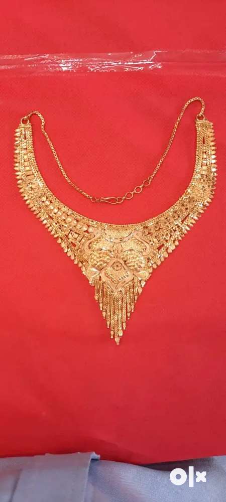 One gm gold plateted neckless