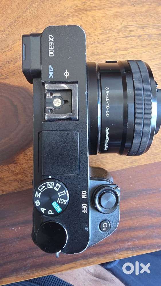 Sony A6300 Sony PZ 16 50 OSS 3 Batteries external charger