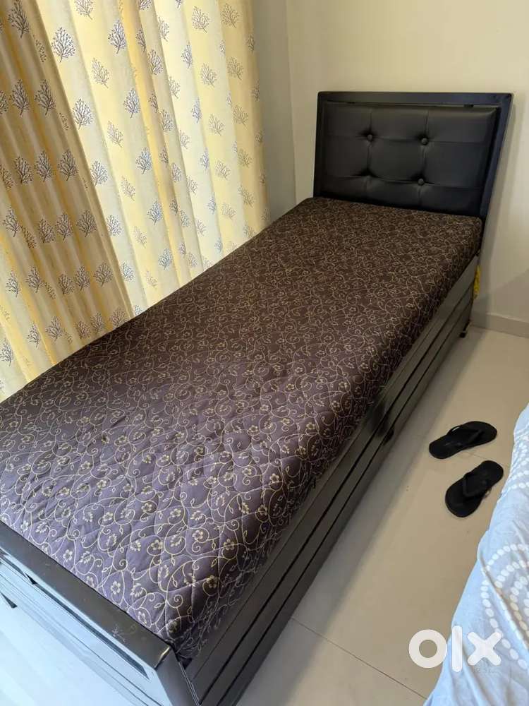 Owner pg paying guest cleaning wifi gas free with huge balcony Andheri