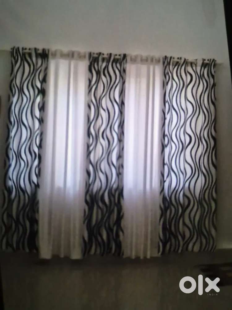 Well maintained curtain for sale