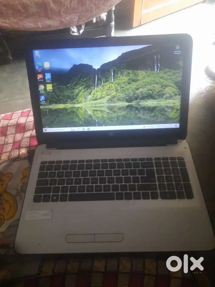 Hp laptop 465GB