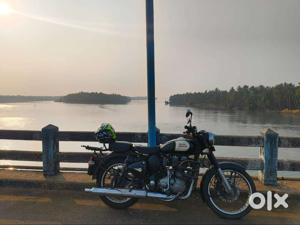 Royal enfield classic 500, 2011 model, bs3, black