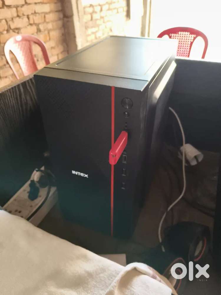 Desktop with 24 inch monitor SSD support  i3 4th generation processor