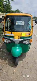 Sell my ape pessenger auto 2023 model LPG plus petrol