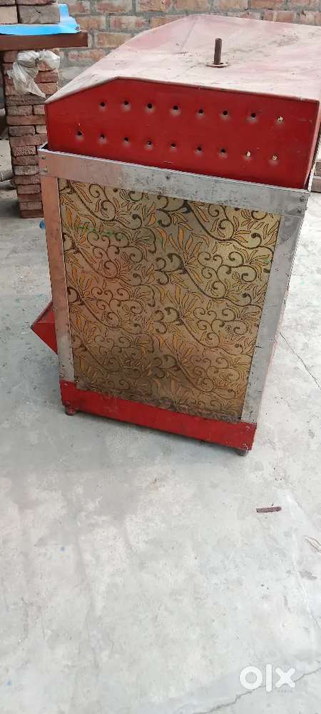 Big Popcorn Machine