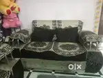 Beautiful 6 seater sofa set with center table