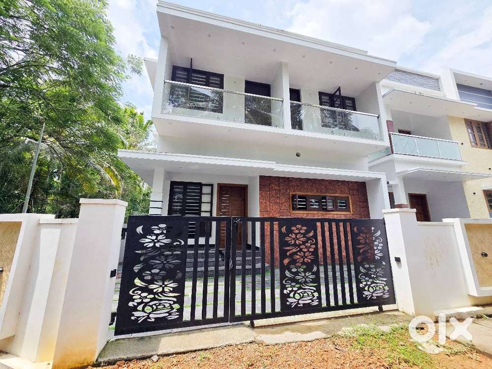 3BHK New Villa for Sale – Near Koonammavu Junction, Varapuzha