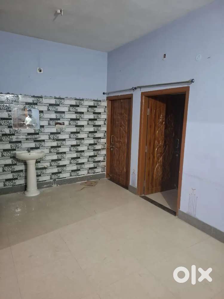 2bhk 2 bathroom car parking