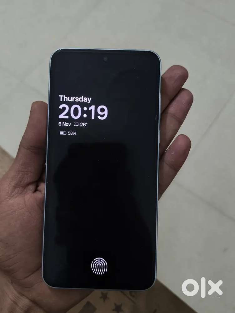 8/256 One plus nord 5 brand new phone 10 month's under warranty