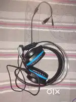 Headphones with mic