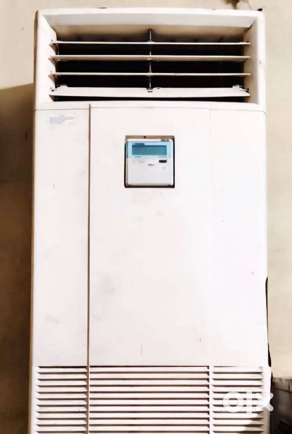 Mitsubishi 4.5Tr Tower AC