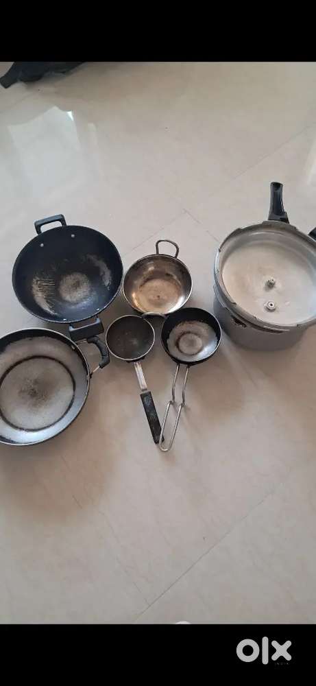 Cooker 5l and 3l and cooking Kadai 3
