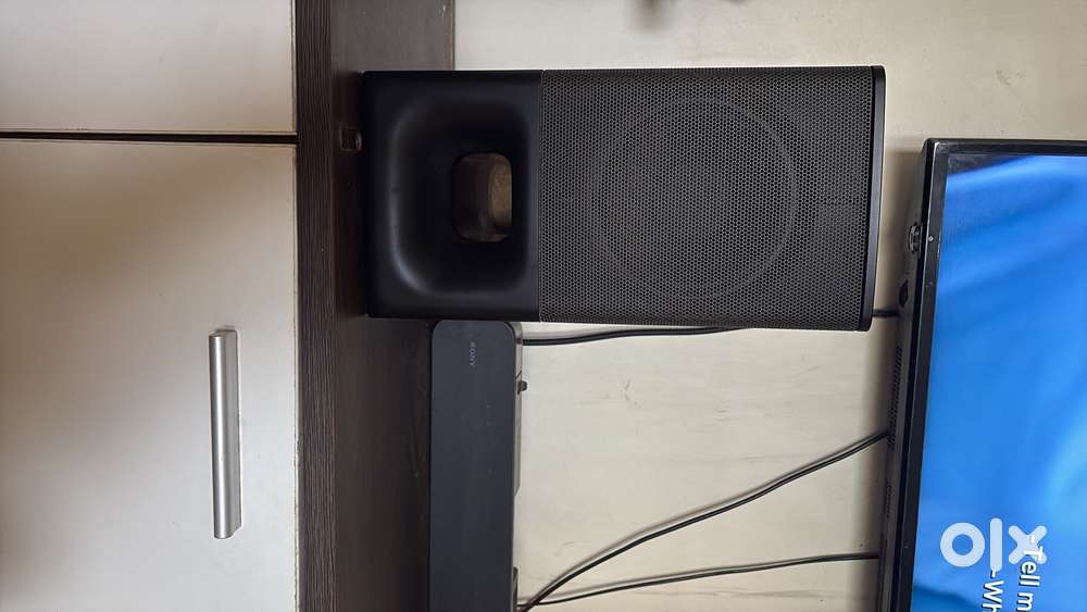 Sony soundbar and woofer