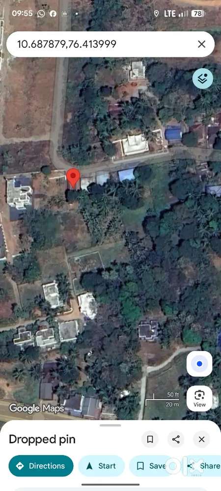 Pazhayannur Town Plot with small house