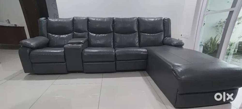 L-Shaped Recliner Sofa with Launge