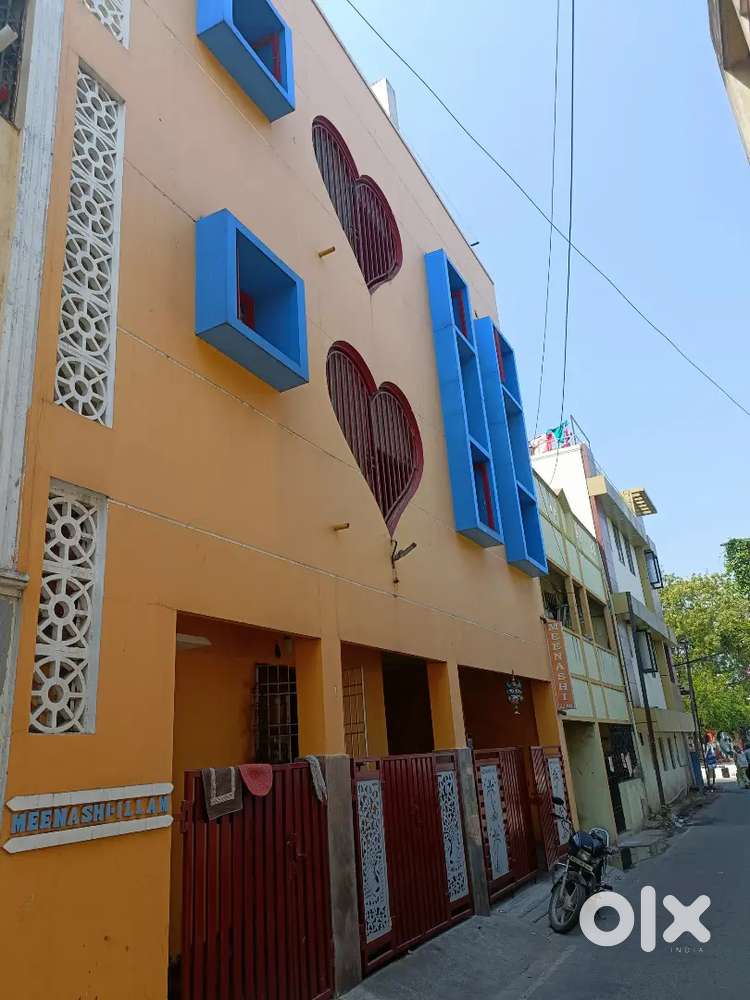 400 mtr from Nungambakkam railway station/ Next Harrington rd subway