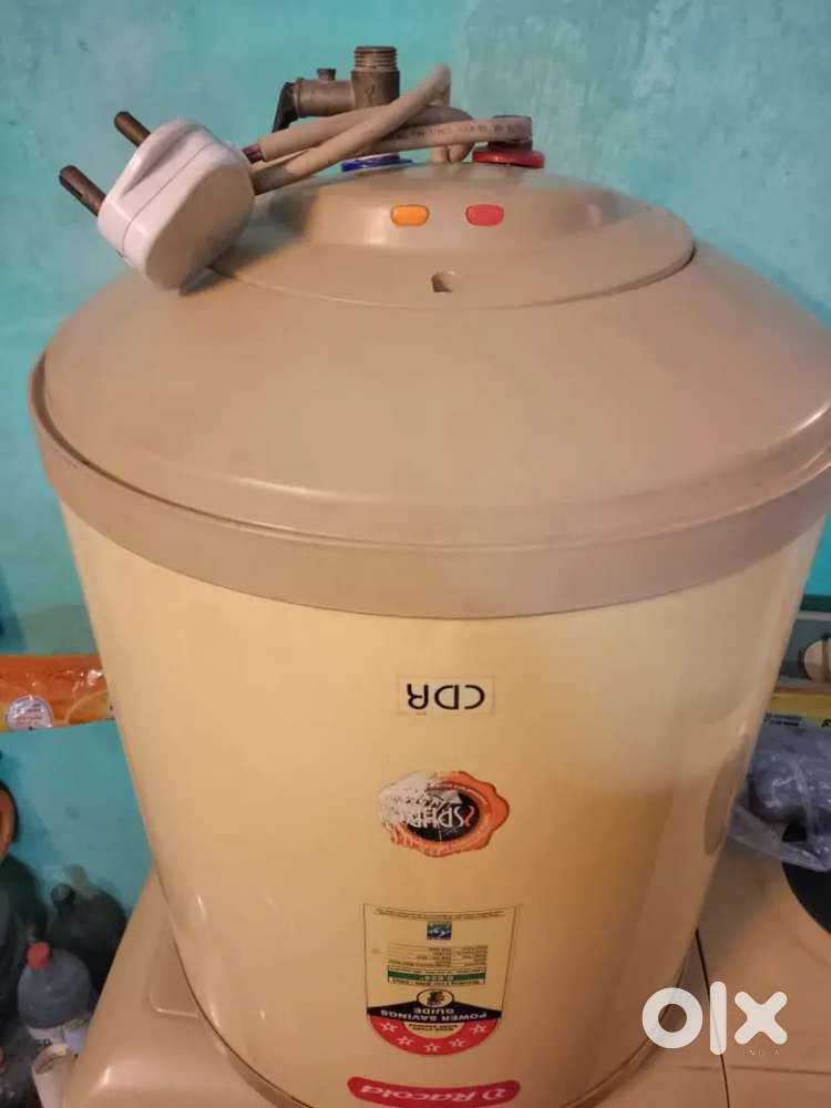 Racold 25 Liter Geyser