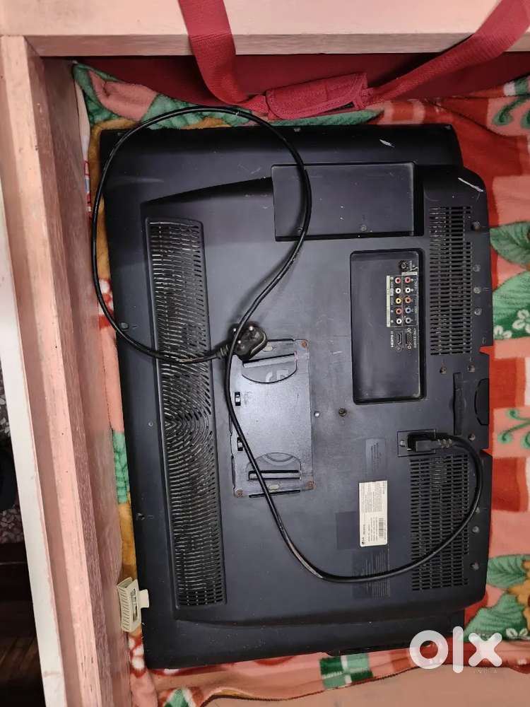 LCD LG 32 INCH